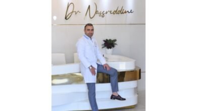 صورة توضيحية - دكتور التجميل و الترميم Hassan Nassreddine الى جانب مرضى سرطان الثدي