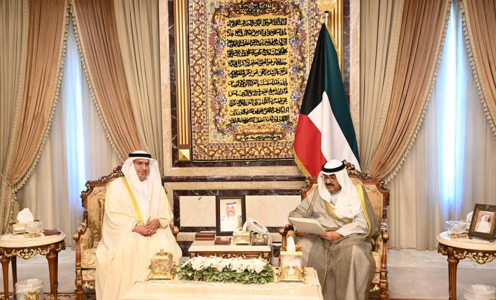 رسالتان من الرئيس الإماراتي لزعيمي السعودية والكويت