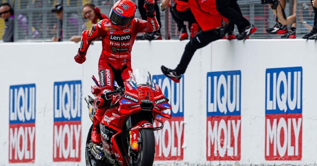 مارك ماركيز يكتسح أراغون ويشعل سباق MotoGP: فوز ثالث توالياً يقلص الفارق مع مارتن إلى 19 نقطة