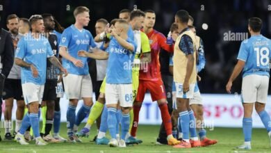 كومو تحت قيادة فابريغاس يفوز 2-1 على نابولي في مارادونا