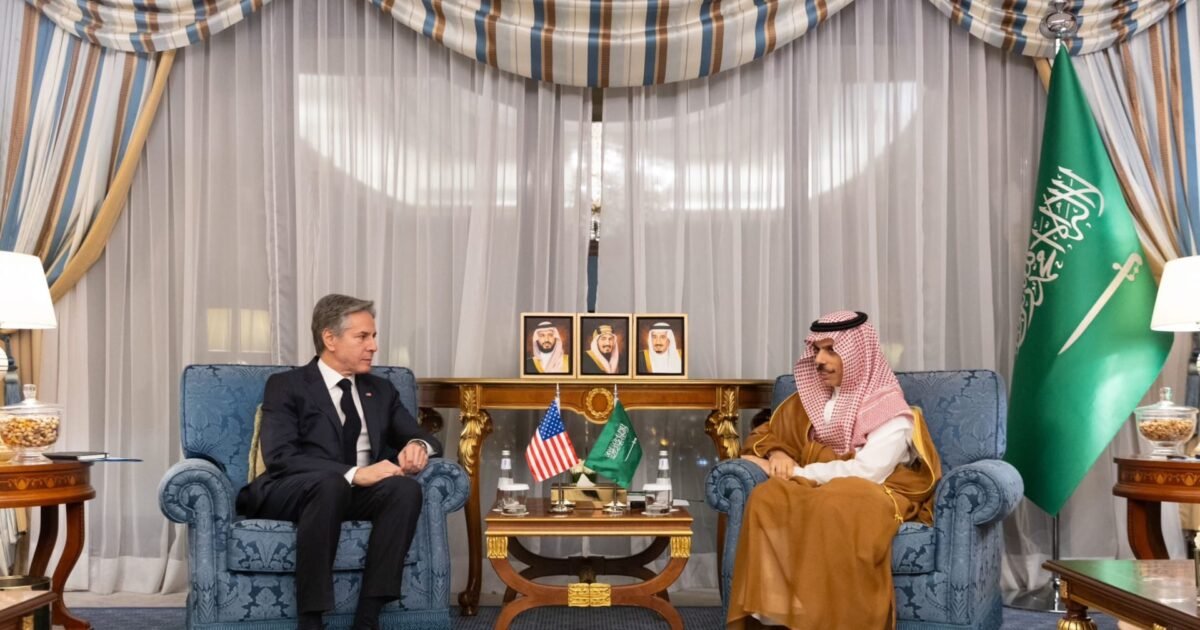 فيصل بن فرحان في واشنطن.. الأمن الإقليمي واليمن وإيران في خلفية المحادثات