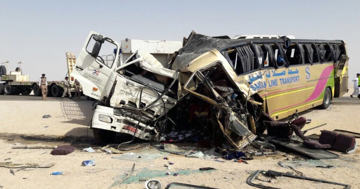 وزارة الصحة تعلن مقتل 21 شخصاً في حادث حافلة دهب–نويبع