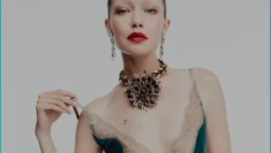 جيجي حديد بإطلالة جريئة على غلاف «Vogue France».. الحواجب المبيّضة تعيد صياغة ملامح عارضة الأزياء